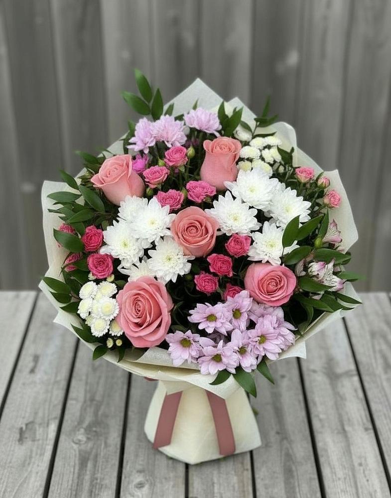 Букет цветов из: Альстромерии, Гвоздики, Розы и Хризантемы в Порхове