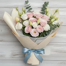 Букет цветов из:  Лизиантусы в Порхове