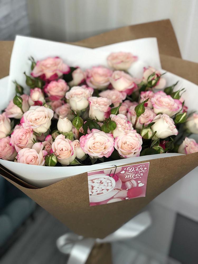 Букет цветов из: Розы в Порхове