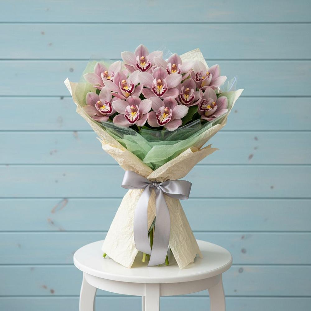 Букет цветов из: Орхидеи и Розы в Порхове