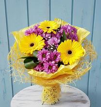 Букет цветов из:  Хризантемы и Герберы в Порхове