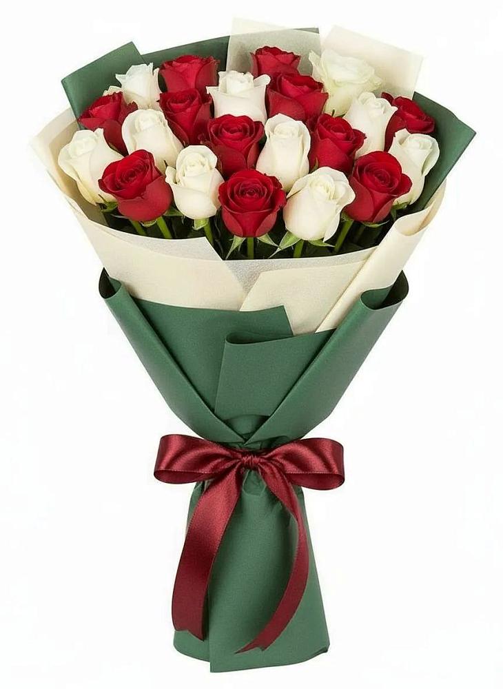 Букет Микс из красных и белых роз в Порхове