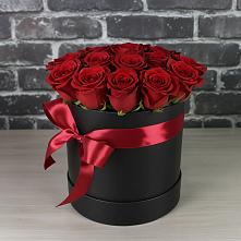 Цветочная композиция из Розы в шляпной коробке #REPLACE_PRED# Порхове