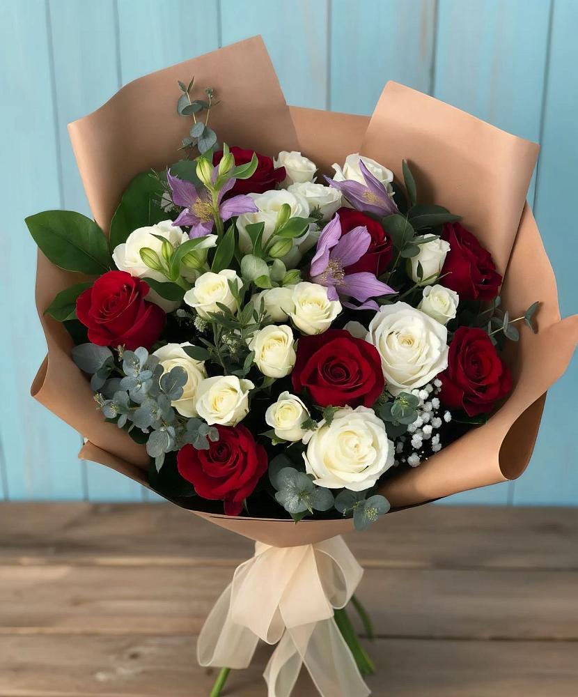 Букет цветов из: Розы и Альстромерии в Порхове