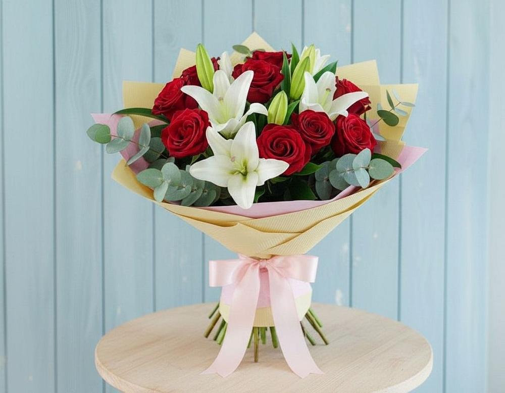 Букет цветов из: Лилии и Розы в Порхове